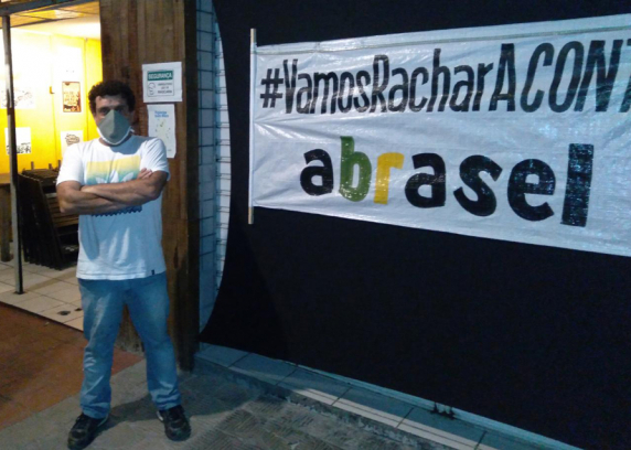 Donos de bares e restaurantes protestam contra o governo do RN que fechou os estabelecimentos até 2 de abril